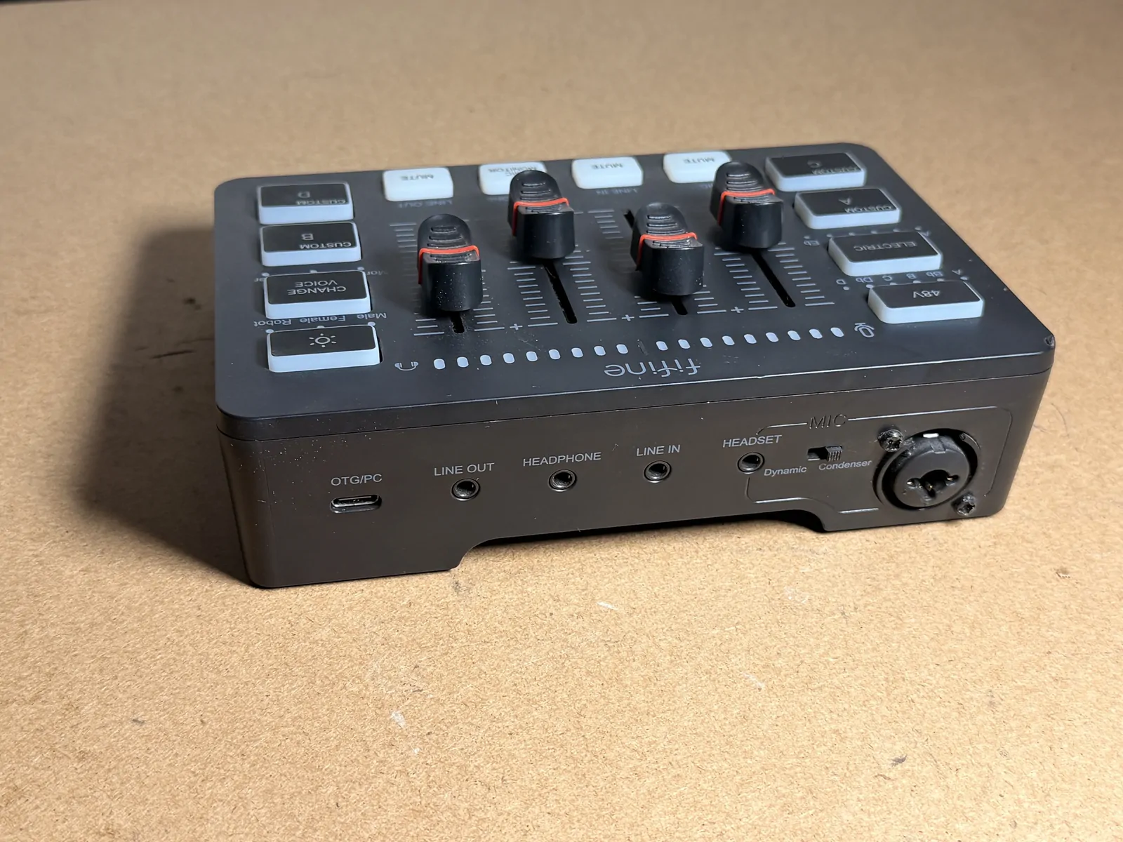Console audio FIFINE AmpliGame SC3 – Mixer USB avec effets vocaux - Image 4
