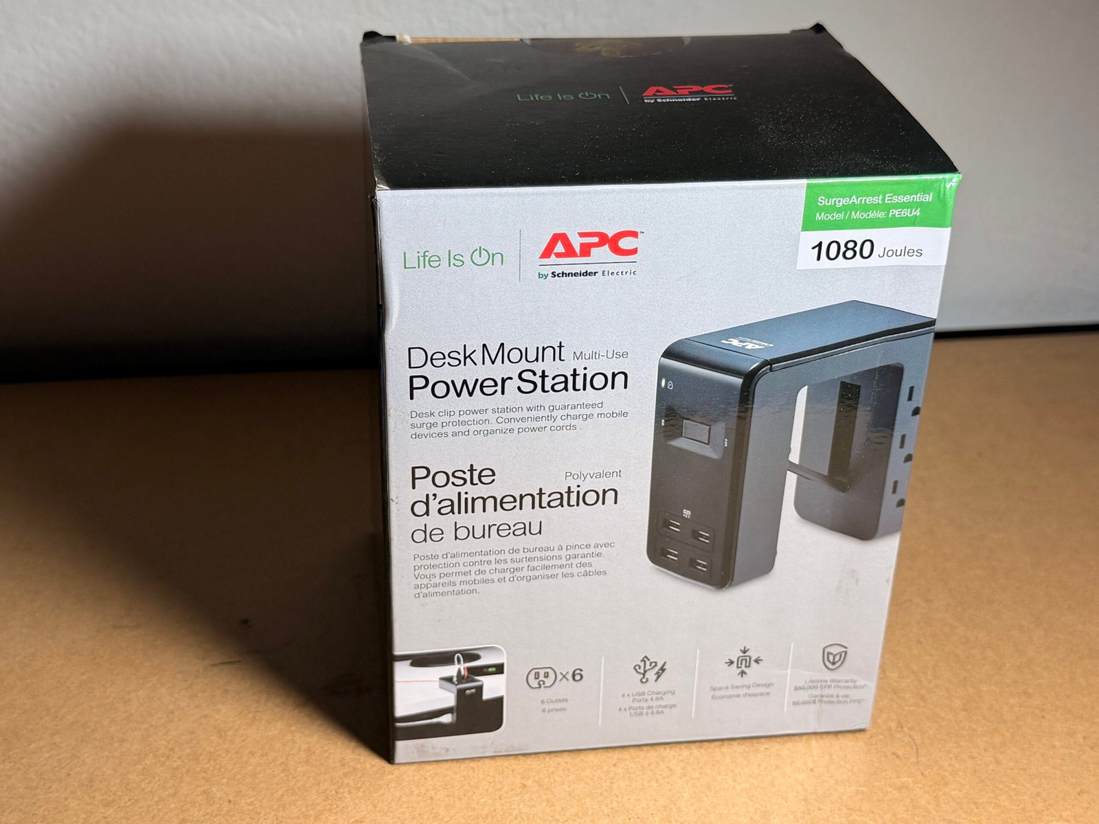 Station d’alimentation APC PE6U4 – 6 prises et 4 ports USB - Image 2
