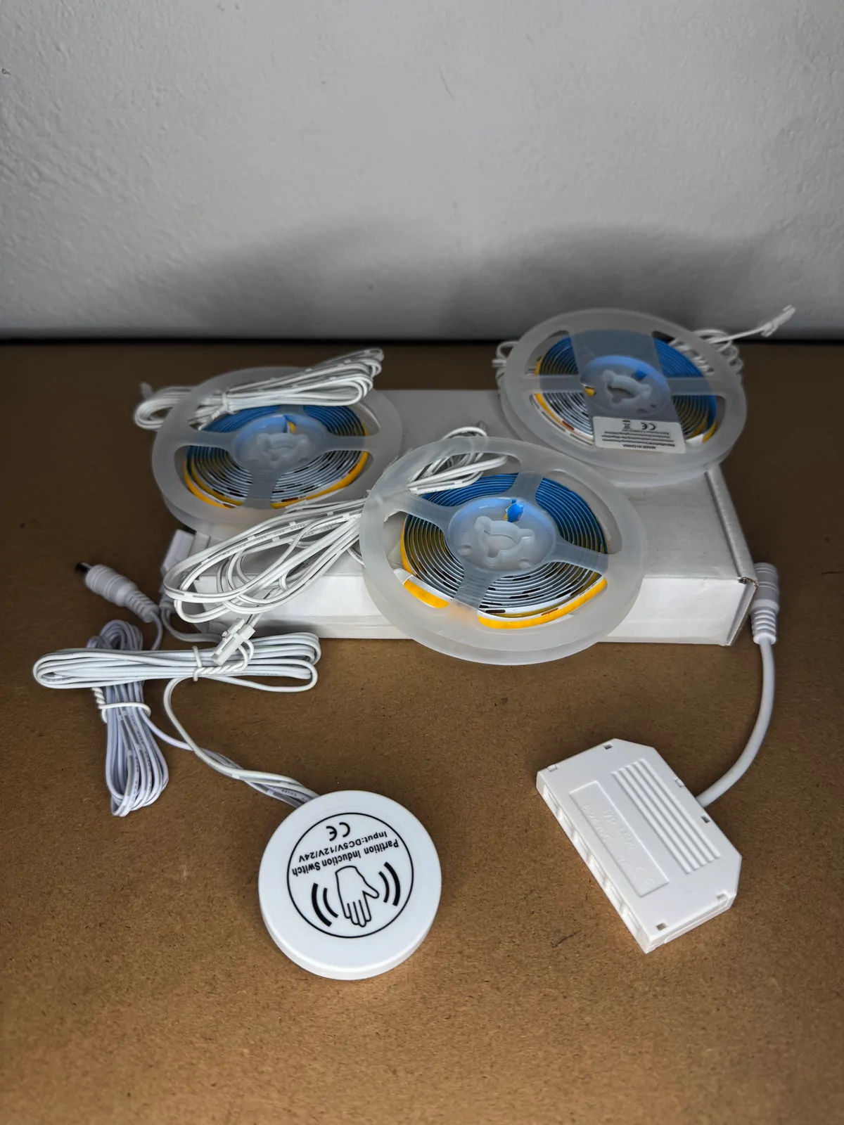 Kit de rubans LED Acosh Neon avec commande à capteur – 3 rouleaux – Image 2