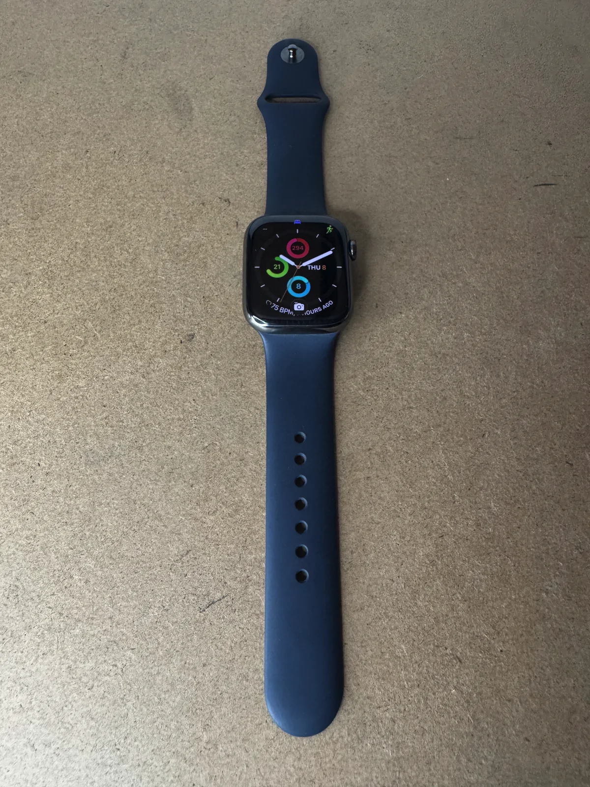 Apple Watch Series 8 – 45 mm | Batterie 100 % | Seconde main – Image 2