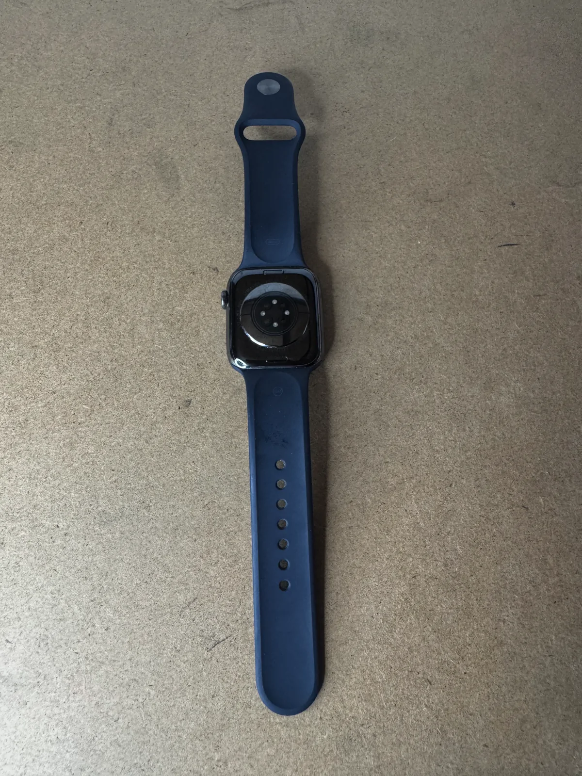 Apple Watch Series 8 – 45 mm | Batterie 100 % | Seconde main – Image 3